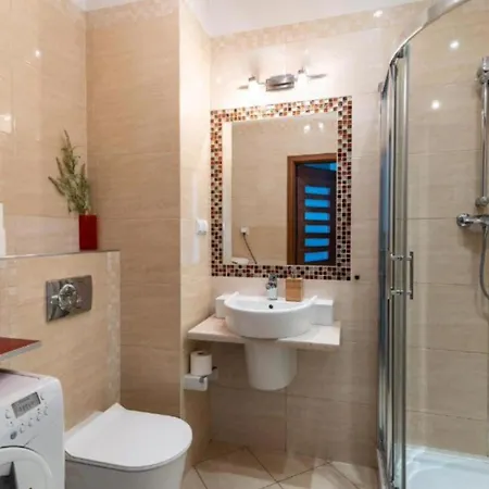 Golden - Spacious & Bright In Platinum Towers By Browary Warszawskie