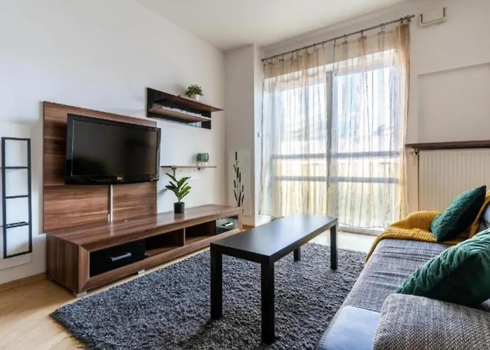 Close-golden - Spacious & Bright In Platinum Towers By Browary Warszawskie *