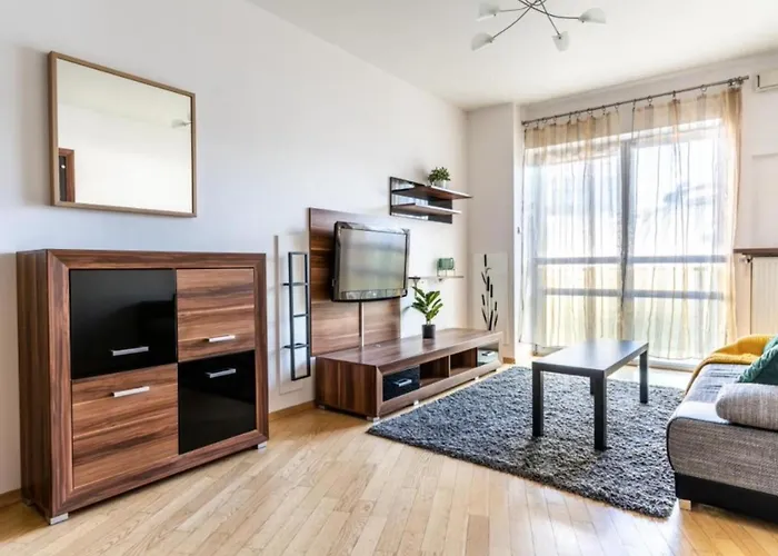 Close-golden - Spacious & Bright In Platinum Towers By Browary Warszawskie *